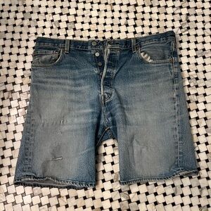 Levi’s Jorts
